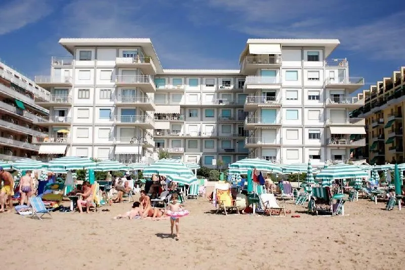 Residence Helvetia - Walterigato Apartments Solo Per Famiglie Lido di Jesolo